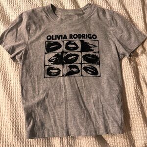 Olivia Rodrigo cropped tee